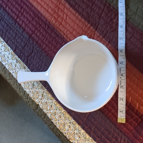 CORNING WARE* Cornflower white P-89-B 650ml handled lipped saucepan - Picture 4 of 7